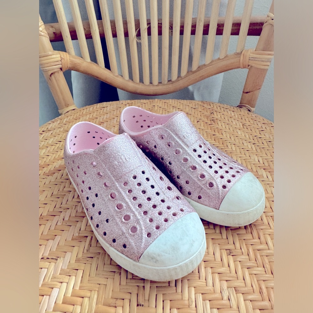 Native - Jefferson Pink Bling Glitter slip-on shoes size 10 little girl.